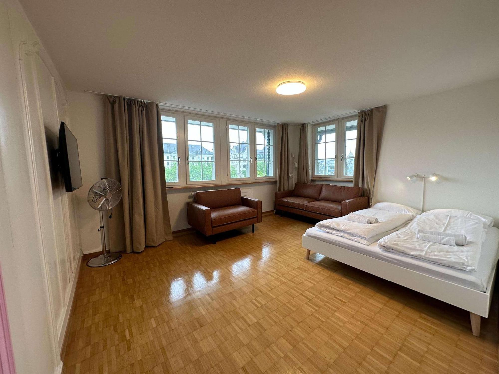 Hitrental Limmatquai Apartment Цюрих Екстериор снимка